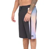 Boardshort Quiksilver Highline de 22 pulgadas de largo, color negro con cintura fija, cordón de ajuste y paneles laterales con estampado de puntos en tonos degradados.