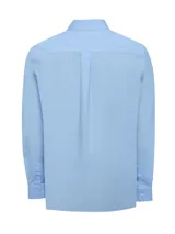 Camisa de manga larga RKF modelo Easysolid, confeccionada en popelina de algodón. Presenta cuello clásico, cierre frontal con botones y un bolsillo en el pecho con el logo de la marca bordado.
