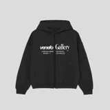 Campera con capucha gris claro, con cierre frontal, corte boxy y bolsillo tipo canguro. Estampado frontal con la leyenda "venefo Gallery" y "EVERYDAY URBAN MADRID" y "AESTHETICS LOS ANGELES".