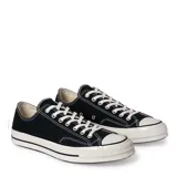 Championes urbanos Converse Chuck 70 Ox, color negro con detalles en blanco, de caña baja y suela de goma.