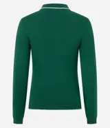 Blusa de punto color blanco con cuello polo, manga larga y detalles de ribete en contraste color negro en el cuello, puños y ruedo. Confeccionada en mezcla de viscosa, poliéster y poliamida.