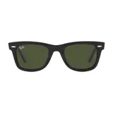 Lentes de sol Ray-Ban modelo Wayfarer, color negro con lentes verdes.