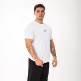 Remera negra de algodón y elastano, corte slim fit, con cuello redondo y logo 'GAINS' estampado en el pecho.