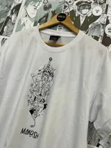 Remera blanca de algodón con estampado de vinilo textil en negro con diseño tribal inspirado en la serie Hora de Aventura.