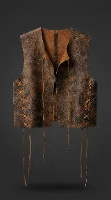 Chaleco negro de cuero, con diseño sin mangas y cierre frontal con tiras finas para anudar. Presenta detalles de cordones cruzados en los laterales, estilo corset.