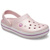 Zuecos Crocs modelo Crocband™ en color lila claro con plataforma blanca y una línea decorativa morada. Presentan el diseño clásico con orificios de ventilación y tira trasera ajustable.