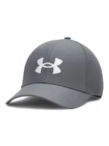 Gorra deportiva Under Armour con visera precurvada y paneles frontales estructurados. Presenta el logo de la marca bordado en color blanco en la parte frontal y cierre ajustable con velcro en la parte posterior.