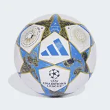 Balón de fútbol Adidas League Stage, réplica del balón oficial de la UEFA Champions League 25/26. Diseño principal blanco con paneles en forma de estrella en azul y detalles dorados, incluyendo ilustraciones de un carnero (signo zodiacal) y elementos astronómicos.