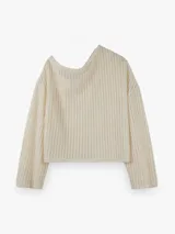 Sweater de manga larga y tejido calado color beige, con cuello redondo y diseño liviano.