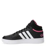 Championes Adidas modelo Hoops 3.0 Mid, de corte medio, color negro con las icónicas tres tiras laterales en blanco. Presenta detalles en color rosado en el cuello, lengüeta y suela. Confeccionados en material sintético con suela de goma blanca.