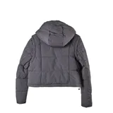 Campera larga tipo puffer color negro, con diseño acolchado, cierre frontal completo, cuello alto y capucha desmontable.