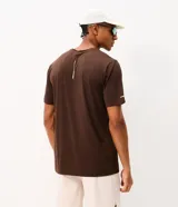 Remera de hombre Get Over, modelo Regular Dry de manga corta y cuello redondo, confeccionada en poliamida con tecnología de secado rápido y aplicaciones reflectivas.