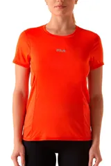Camiseta deportiva Fila Core Run de color naranja, manga corta y cuello redondo, con el logo de la marca estampado en el pecho.