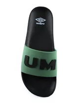 Ojota de descanso Umbro para hombre, de color negro con tira ancha que incluye el logo de la marca en relieve de color gris.