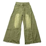 Pantalón de jean estilo wide leg con efecto de lavado desgastado en color gris verdoso. Presenta un corte holgado, tiro bajo y costuras laterales reforzadas.