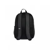 Mochila Adidas Cl Washed Effect de color negro con efecto lavado, con gran inscripción de la marca en la parte superior y logo del Trifolio en la parte inferior. Cuenta con compartimento principal con cierre, bolsillo frontal con cierre y asas ajustables.