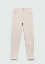 Jeans mom-fit de tiro alto color crudo, con cierre de cremallera y botón, trabillas para cinturón y diseño clásico de cinco bolsillos.