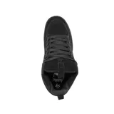 Zapatillas de skate negras con cordones, lengüeta y cuello acolchados, y suela de goma marrón.