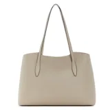 Cartera tipo tote bag Guess modelo Melody, color gris con herrajes dorados y logo frontal. Incluye doble asa de hombro, llavero decorativo con borlas y candado, y un estuche tipo pouch interno con cierre y correa.