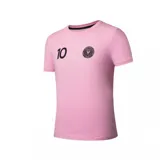 Camiseta de fútbol rosa del Inter de Miami con el número 10 estampado en negro en el frente y el escudo del equipo en el pecho.