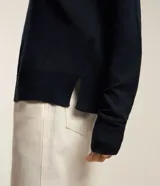 Suéter de punto Marfinno con cuello redondo y mangas largas, de diseño liso y corte holgado.