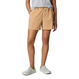 Short Columbia Weekend Rays Water Omni-Shield de color beige, con cintura elástica ajustable con cordón, bolsillos laterales y bolsillos cargo utilitarios.