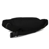 Riñonera negra con logo Diadora estampado en blanco en el frente.