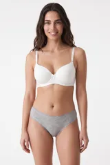 Pack de dos bombachas tipo colaless de color negro con sutil estampado de lunares blancos, confeccionadas con detalles de encaje en la cintura y un pequeño lazo en el centro.