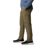 Pantalón cargo Columbia modelo Silver Ridge, color verde militar, de corte recto y con bolsillos laterales con solapa y cierre a presión.