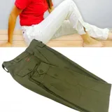 Pantalón bombacha de campo color verde confeccionado en lino.