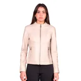 Campera de cuero sintético color hueso, con cuello redondo, cierre frontal y bolsillos laterales con cierre.