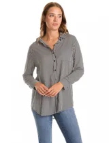 Camisa de manga larga marca Grand & Greene, con estampado de rayas verticales en blanco y negro. Presenta cuello con solapa, cierre frontal con botones y un bolsillo aplicado en el pecho.