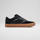 Zapatillas Airwalk modelo Grip Skt, color negro con suela de goma color tostado, confeccionadas con paneles de malla y refuerzos sintéticos.