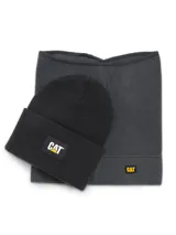 Set de gorro beanie de punto negro y cuello de polar gris oscuro Caterpillar, ambos con parche frontal con el logo de la marca.