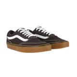 Zapatillas Vans Brooklyn LS color marrón con la clásica banda lateral blanca.