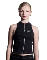 Top negro estilo nadador con cierre frontal metálico y estampado de un caballo con estrellas.