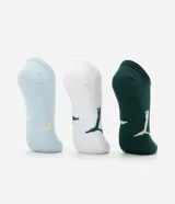 Pack de tres pares de medias invisibles de la marca Puma, confeccionadas en algodón. Cuentan con diseño liso, talón y punta reforzados, y puño elástico discreto con el logo de la marca en la puntera y el lateral.
