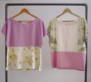 Blusa manga dolman, color salmón, con espalda entera y botones de madera.