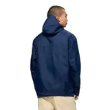 Chaqueta impermeable de hombre, color azul marino, con capucha ajustable, cierre frontal completo, bolsillos laterales con cierre y puños ajustables con velcro. Diseño técnico con tecnología resistente al agua y al viento.