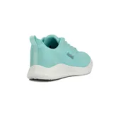 Championes de running color celeste con detalles en blanco.