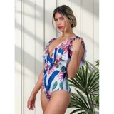 Malla enteriza con estampado tropical de hojas en tonos azules, fucsias y verdes sobre fondo blanco. Presenta escote en V profundo, mangas con volados y corte de pierna alto.