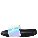 Sandalias de playa Umbro Metalic Rain, con base negra y tira superior iridiscente con el logo de la marca en blanco.
