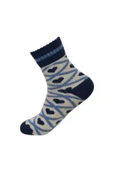 Medias de caña media con diseño de rombos en tonos azul y blanco, confeccionadas en tejido de punto con puño elástico acanalado.