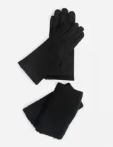 Guantes de mujer en color verde militar, con diseño combinado que presenta dedos en tejido liso y puño largo en tejido de punto acanalado.