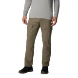 Pantalon cargo de corte recto en color verde oliva, con bolsillos laterales con cierre a presión y bolsillos traseros. Diseño versátil con asiento reforzado y tejido elástico.