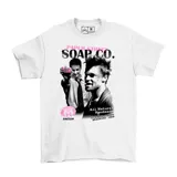 Remera blanca de algodón con estampa frontal en blanco, negro y rosa que hace referencia a la película Fight Club, con la leyenda Paper Street Soap Co.