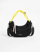 Cartera de hombro negra de nylon impermeable, con correa de hombro de cordón amarillo y correa bandolera ajustable y removible.