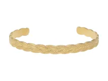 Esclava de acero abierta con baño de oro, con diseño trenzado.