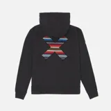 Buzo hoodie negro con cordones blancos y estampado en el pecho.