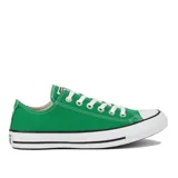 Championes Converse Chuck Taylor All Star color verde con suela blanca y detalles en negro.